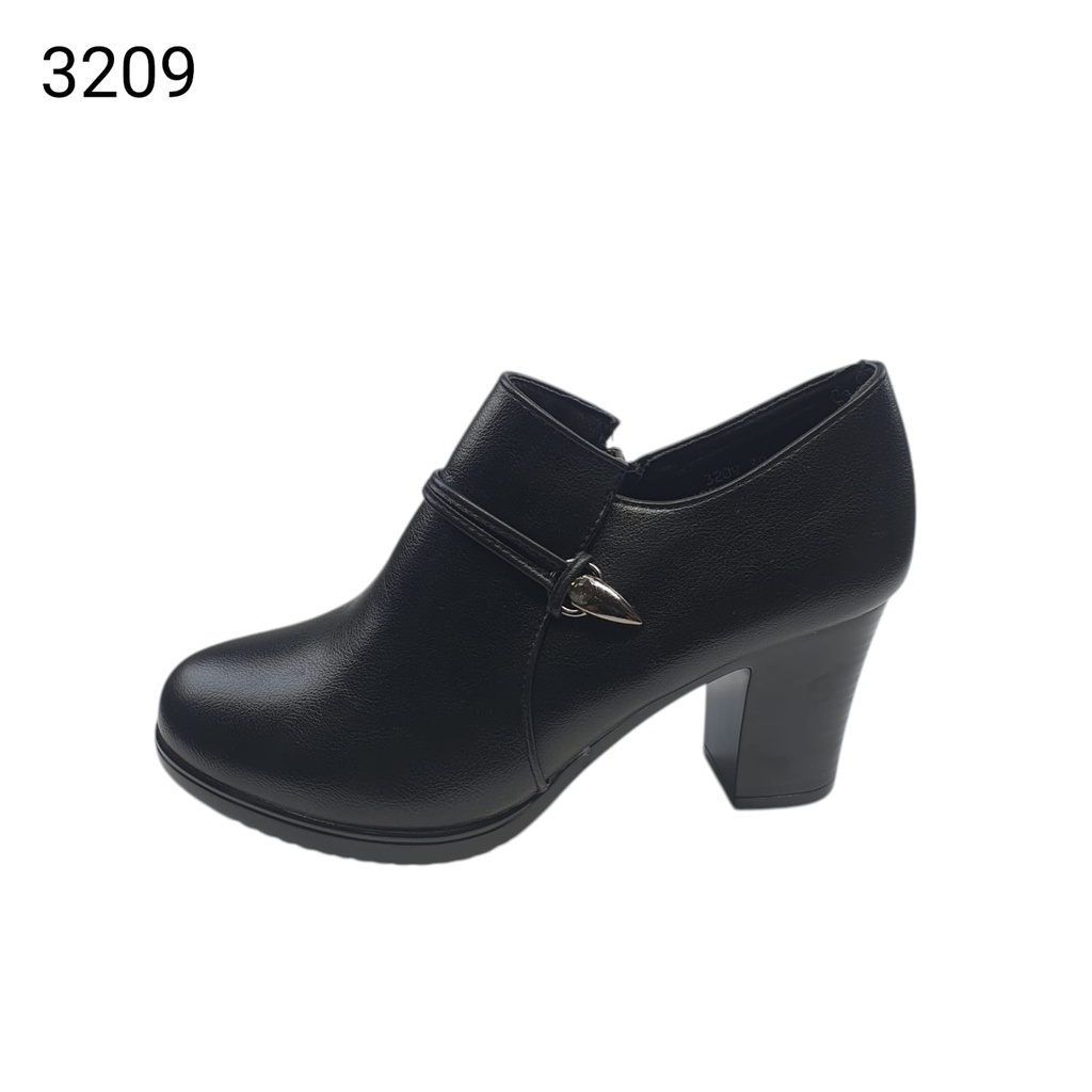  بوت3209 37-41 اسود E3